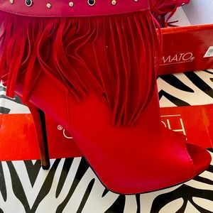 Faux peep toe fringe booties